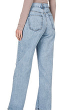 Load image into Gallery viewer, Light Denim Jeans
