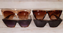 Load image into Gallery viewer, Cateye Sunnies
